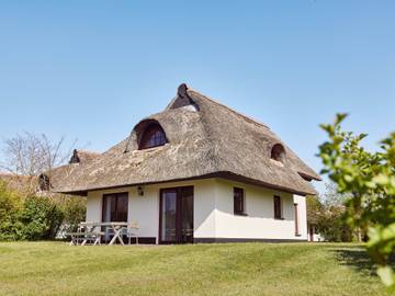Ferienhaus für 6 Personen, mit Terrasse und Sauna sowie Pool in Krakow am See