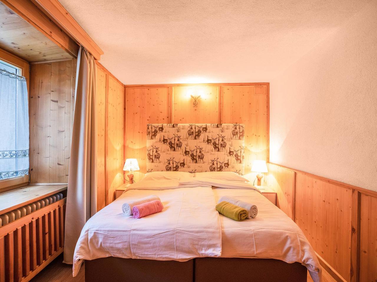 Entire apartment, Apartment "Chalet Osmar 1" with Mountain View, Wi-Fi, Garden & Terrace in Campitello di Fassa, Dolomiti Superski