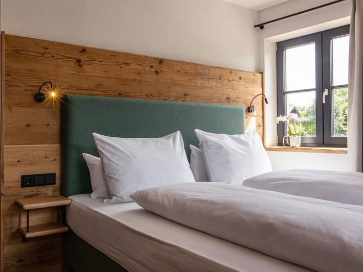 Hotel, mit Balkon und Terrasse