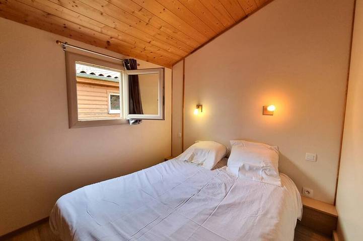 Gîte pour 6 personnes, avec jardin à Usson-en-Forez - 2