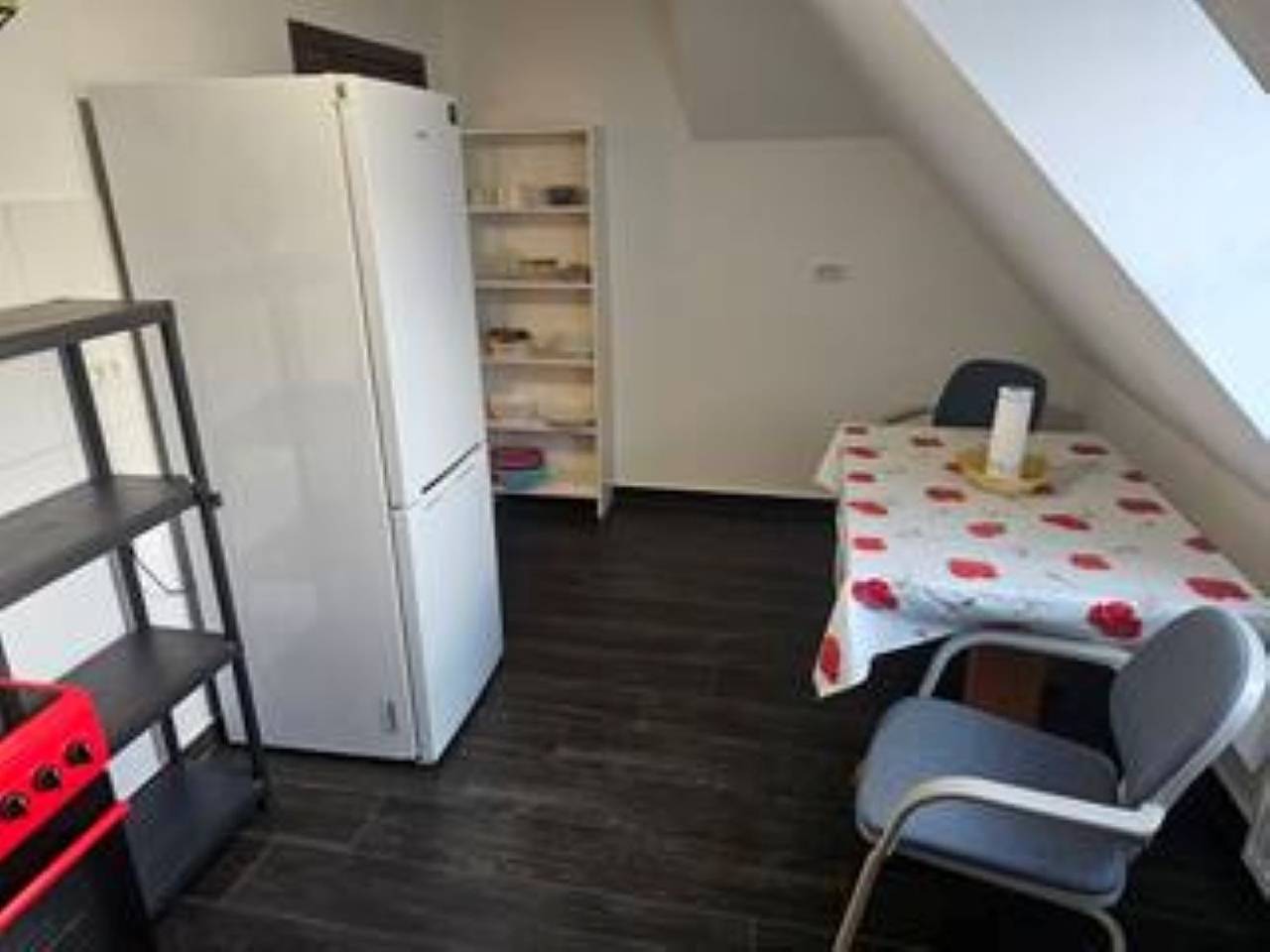 Ganze Ferienwohnung, Schöne Vollausgestattete Monteurs- Gästewohnung in der Gartenstadt Leuna und nähe Geiseltalsee / 2408 in Leuna, Saale-Unstrut