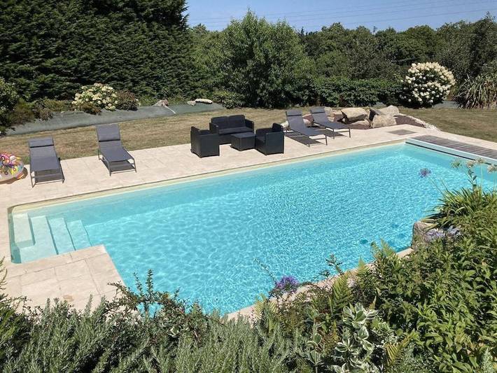 Location de vacances pour 5 personnes, avec jardin ainsi que terrasse et piscine, animaux acceptés à Guiler-sur-Goyen