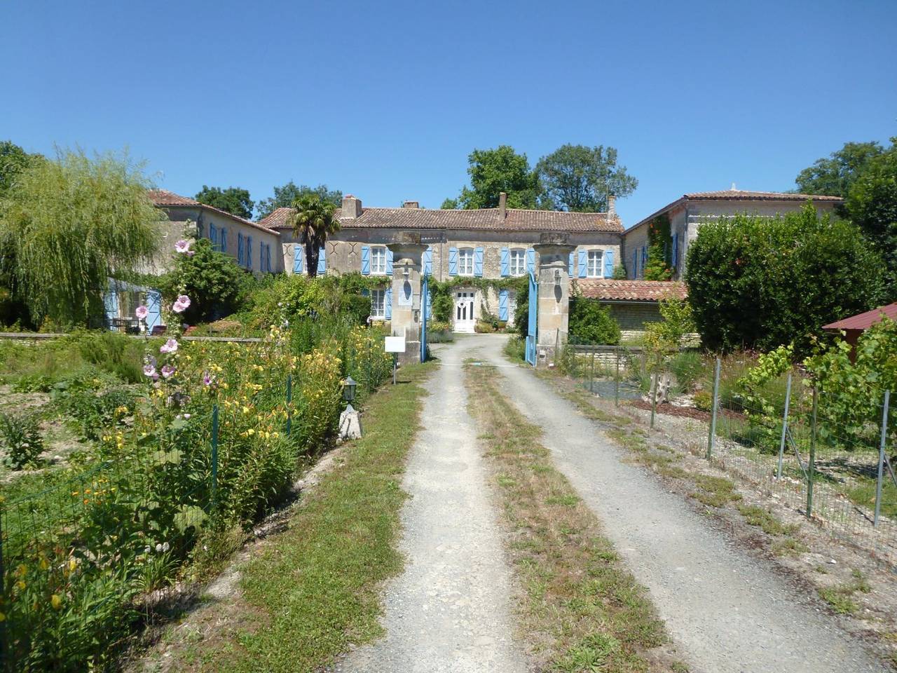 Chambres d'hôtes Le Logis de Faugerit - Bleue in Frontenay-Rohan-Rohan, Région de Niort