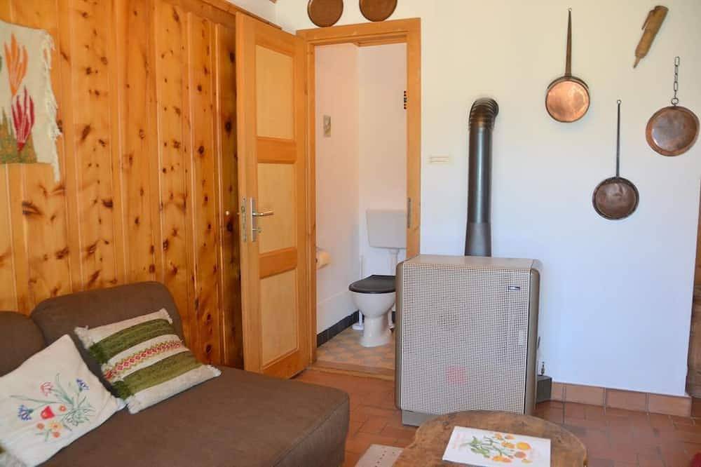 Außen: Cottage für 4 Personen, Erdgeschoss mit Garten- und Gartenmöbeln, Balkon -Innenraum: 80 m², g in Saint Luc, Anniviers