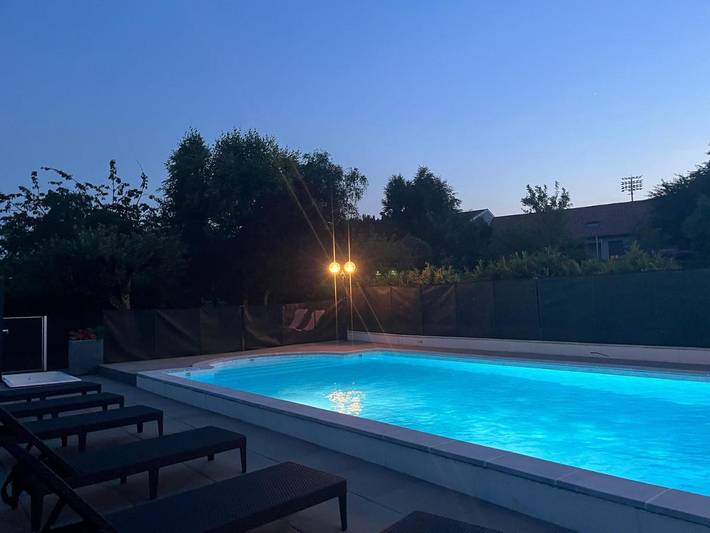 Hôtel pour 2 personnes, avec piscine et jardin à Aurillac - 2