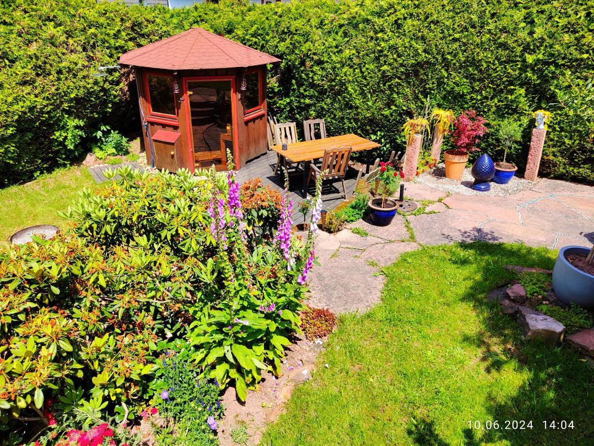 Ferienhaus Marré - mit Grill, Feuerstelle und Gartensauna in Waldbrunn, Neckar-Odenwald-Kreis