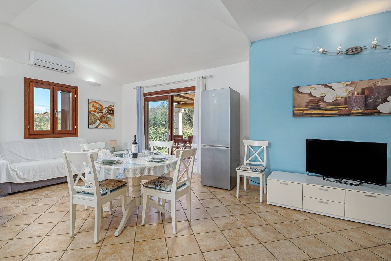 Ferienhaus 'Villa Eleonora-iun-p6104' mit Gemeinschaftspool, Terrasse & Klimaanlage in Case Peschiera-Lu Fraili, San Teodoro