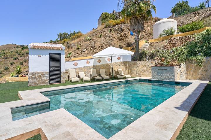 Ferienhaus für 10 Personen, mit Garten in Sayalonga - 2