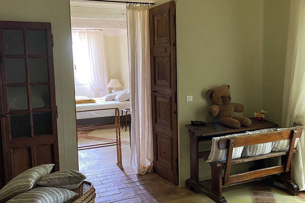 Wunderschöne Bastide in der Provence mit Swimmingpool, Tennisplatz und Jacuzzi in Céreste, Regionaler Naturpark Luberon