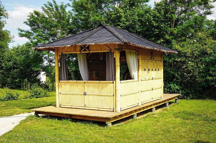The Dodôme under its gazebo in Auxerre region