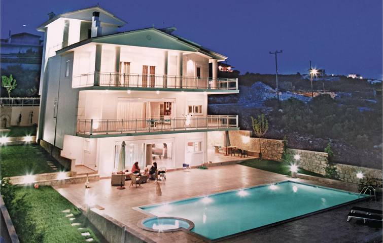 Holiday home for 12 people, with terrace and pool - 1