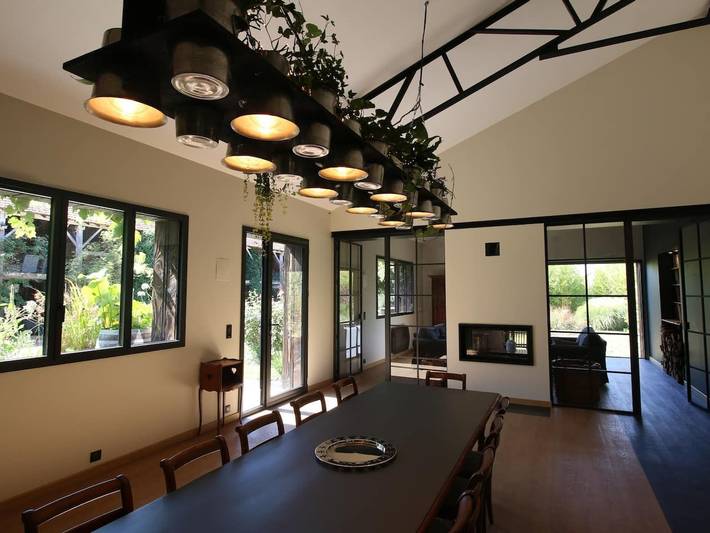 Habitación "Madeleine" con 2 camas individuales y mesa de invitados in La Ferté-Saint-Aubin, Sologne