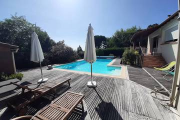 Gîte pour 8 personnes, avec jardin et terrasse à Bon-Encontre