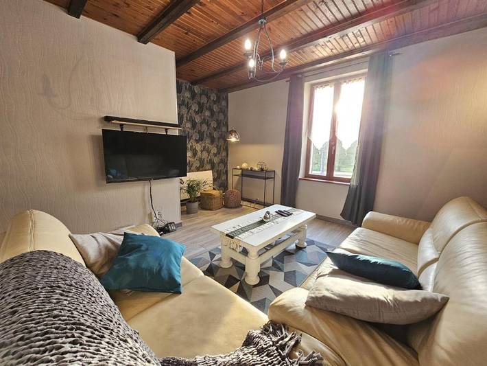 Gîte pour 7 personnes, avec Terrasse ainsi que Jardin et Vue à La Houssière - 3