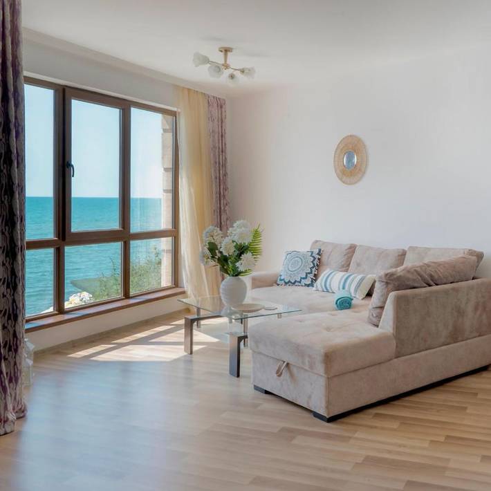 Ferienwohnung für 4 Personen, mit Balkon und Pool sowie Ausblick am Goldstrand