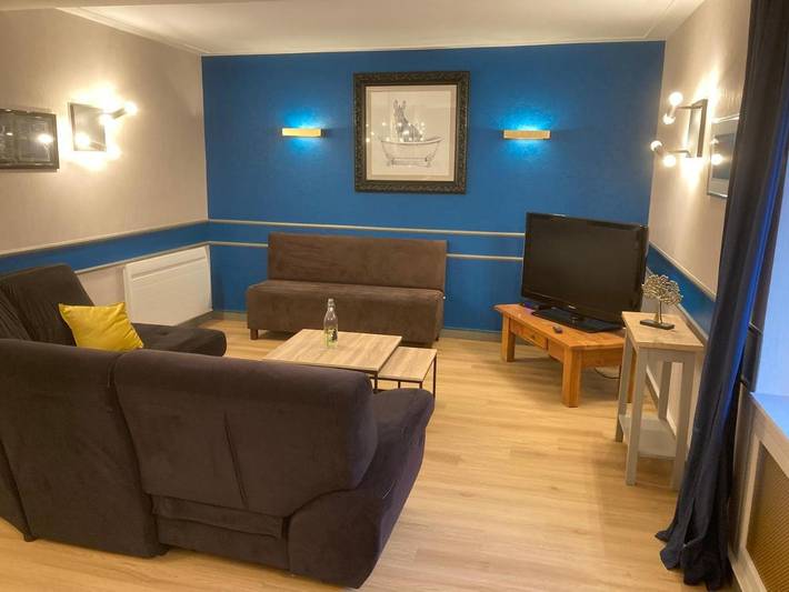 Location de vacances pour 15 personnes, avec jardin, animaux acceptés à Saint-Pierre-des-Nids