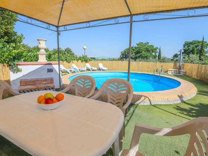 Casa rural para 6 personas, con terraza además de piscina y jardín, Se admiten mascotas en Marchena - 4
