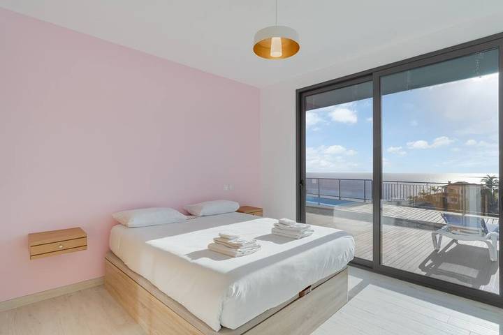 Location de vacances pour 6 personnes, avec piscine et jardin dans Estreito da Calheta - 3