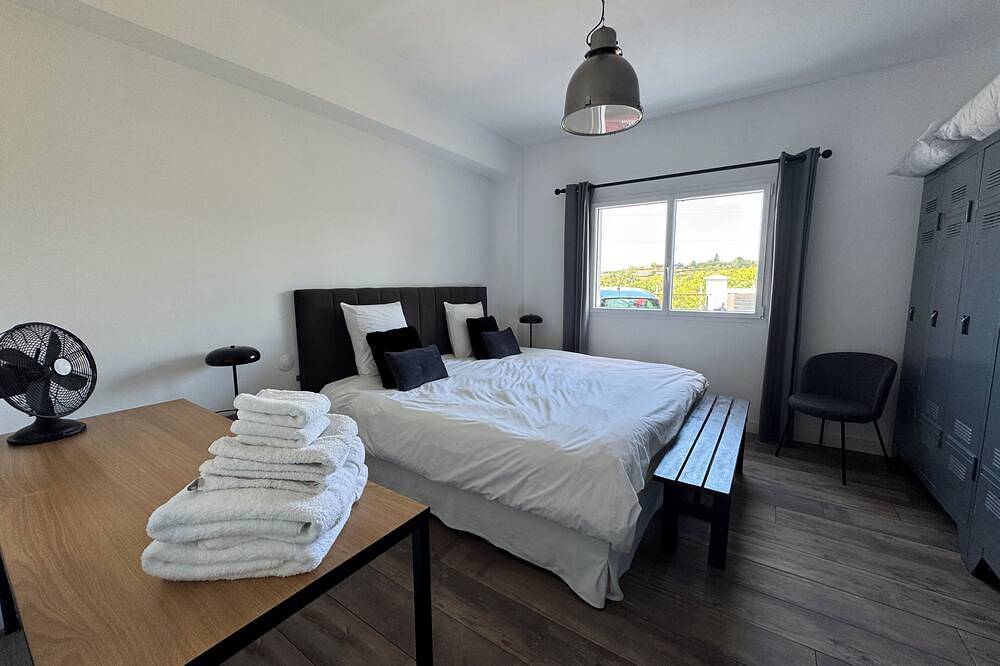 Entire apartment, High-end vacations in the Basque Country, Argi aide ( Côté lumière) in Arcangues, Bayonne region
