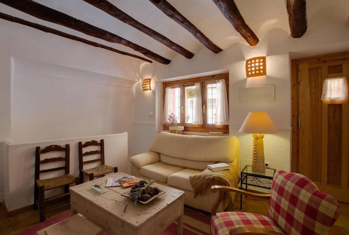 Appartement entier, Appartement 'Plaza Vieja En Bullas' avec balcon, Wi-Fi et climatisation in Bullas, Murcia l'intérieur des terres