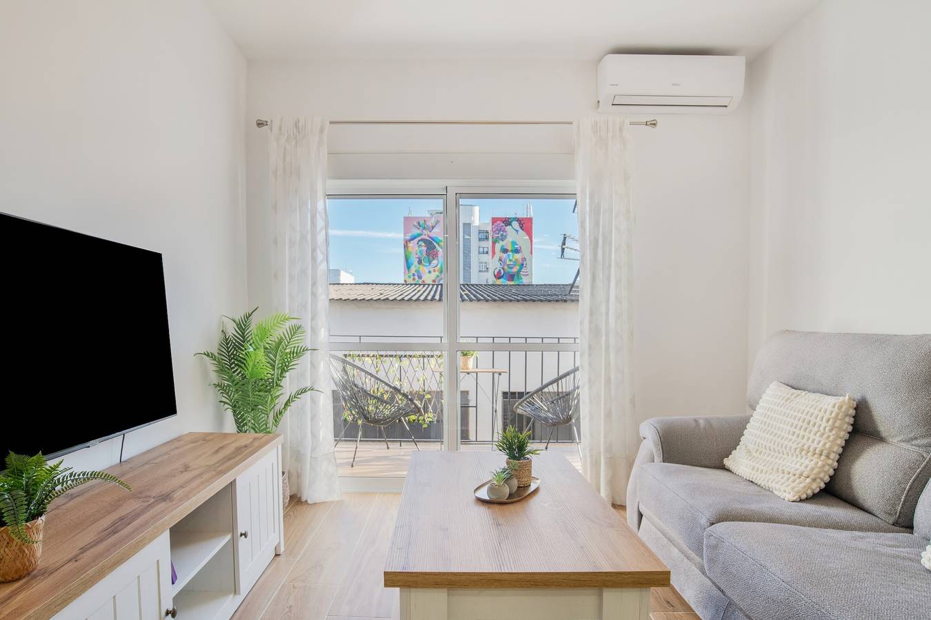 Entire apartment, Apartment 'La Perla De Ronda' with Balcony, Wi-Fi and Air Conditioning in Ronda, Málaga Province