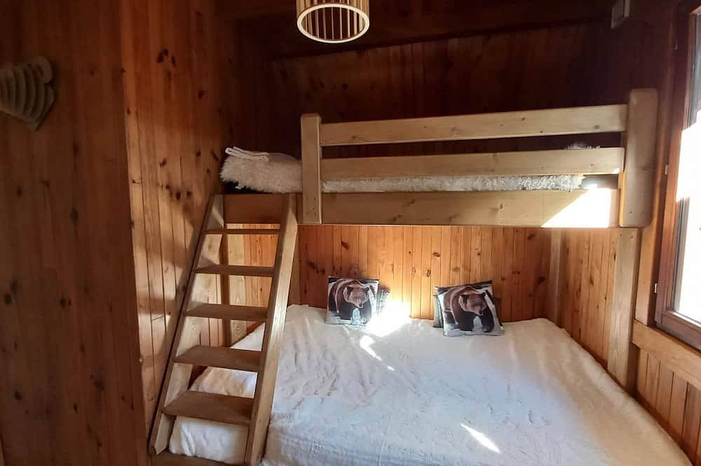 Chalet individuel proche du site Nordique de la Haute Joux in Cerniébaud, Jura