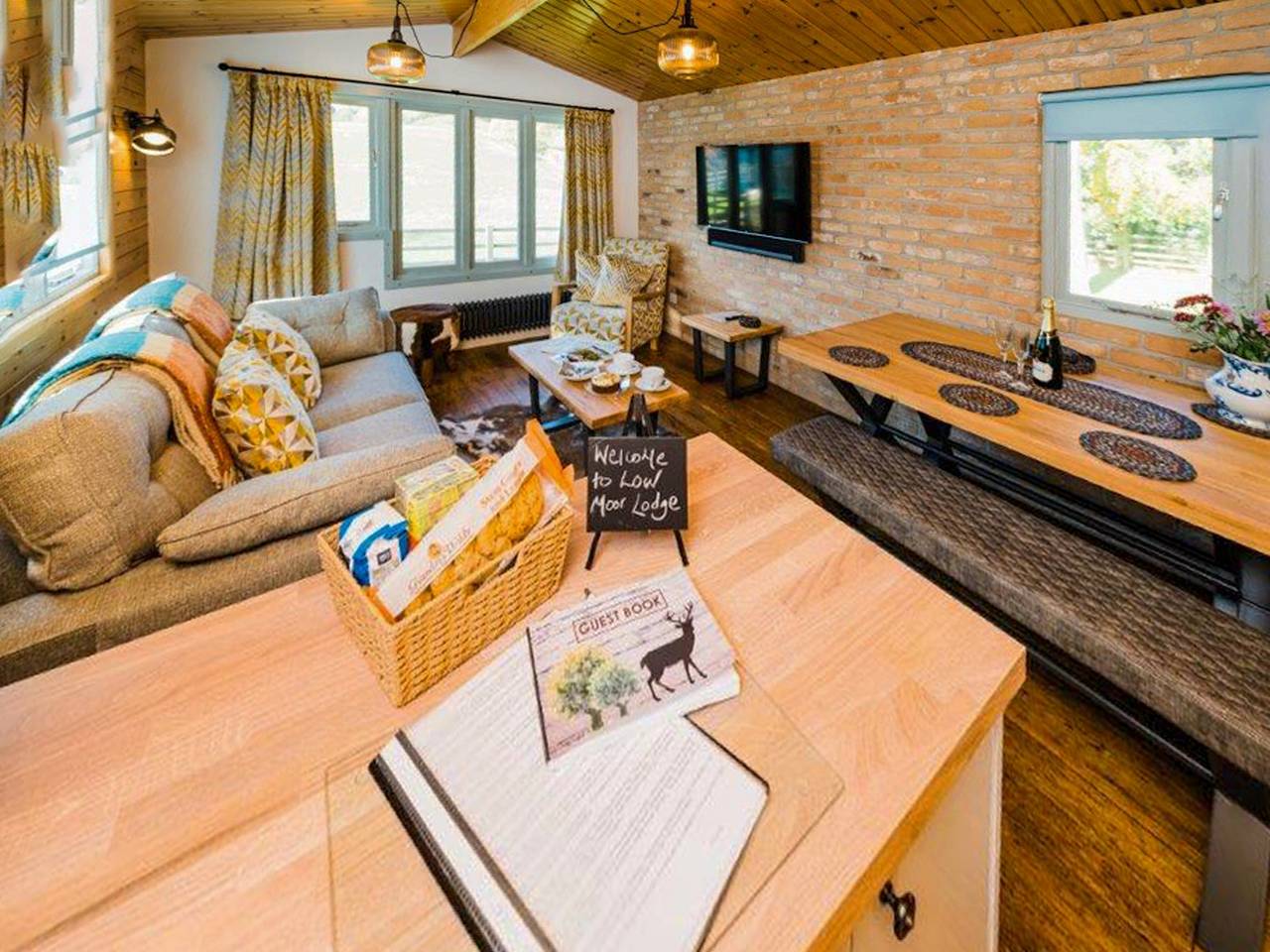 Low Moor Lodge - Uk49035 in North York Moors National Park