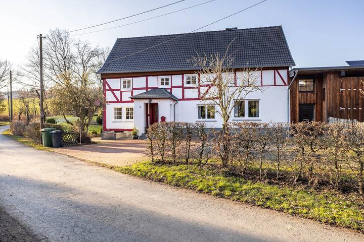 Ferienhaus für 10 Personen, mit Garten in Sundern