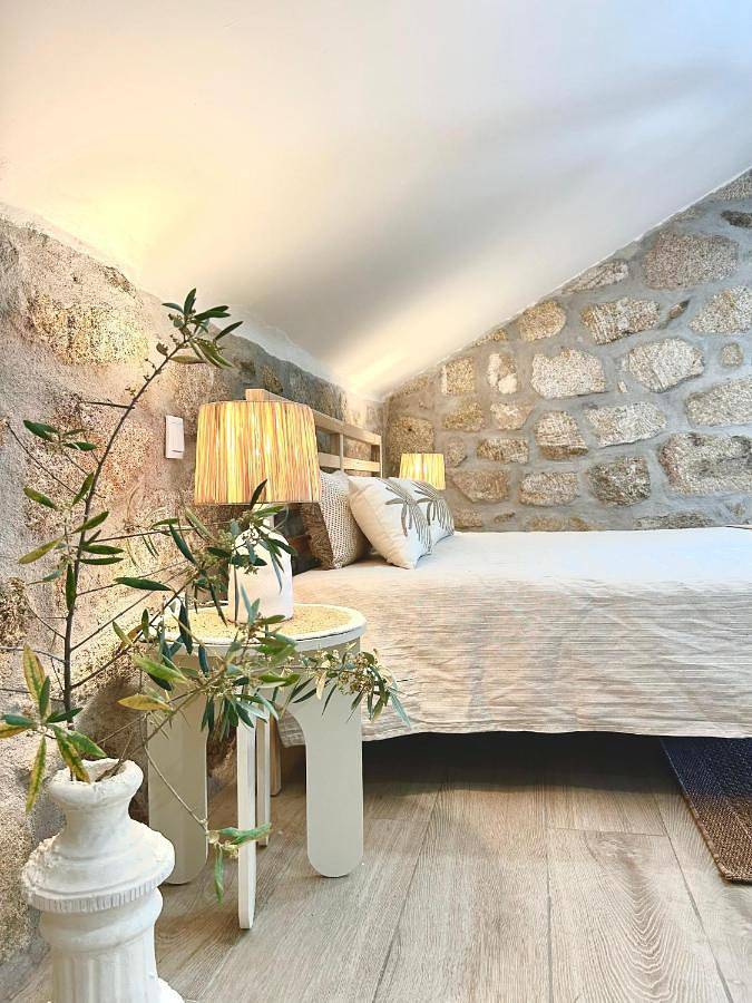 Location de vacances pour 4 personnes, avec vue ainsi que piscine et jardin, animaux acceptés dans Sabugal