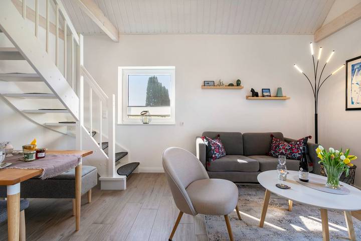 Ferienhaus 'Helgohuus' mit privater Terrasse, privatem Garten und Wi-Fi in Wöhrden, Heide und Umgebung