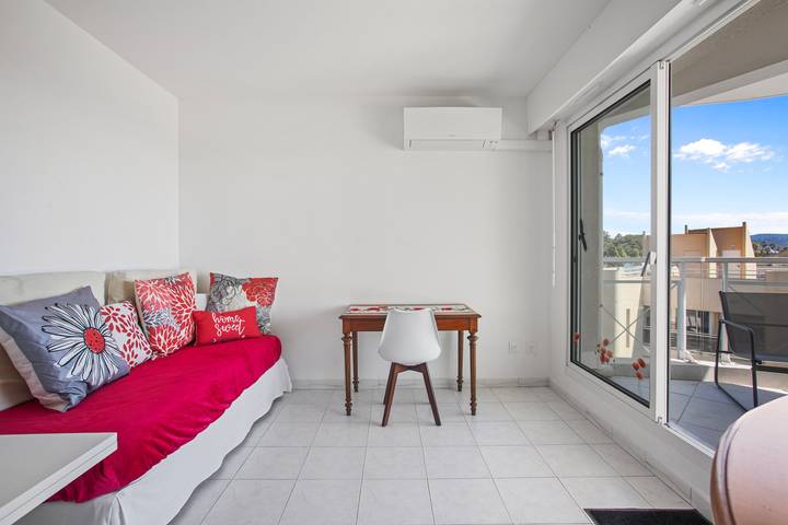 Appartamento intero, Appartamento Bilocale con Terrazza Vista Mare, Balcone e Aria Condizionata in Cavalaire-sur-Mer, Parco nazionale di Port-Cros