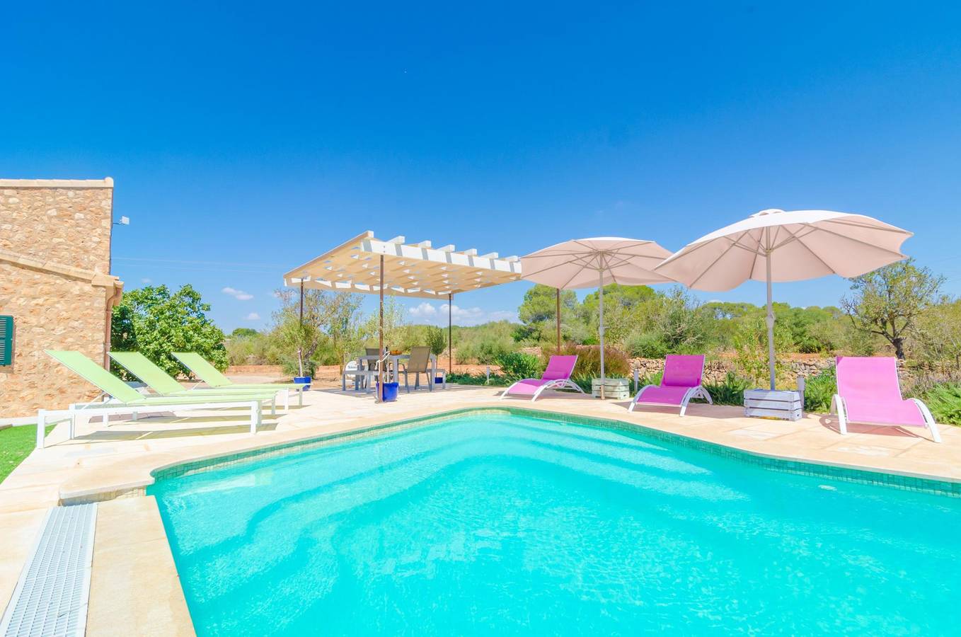 Villa Gemma - Ferienhaus mit privaten Pool in Ses Salines. Kostenloses W-Lan in Ses Salines, Mallorcas Küste