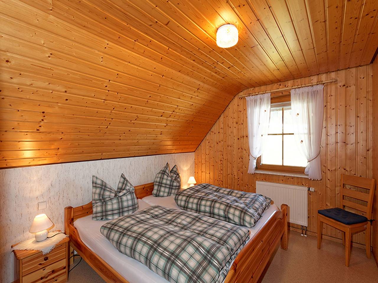 Ganze Wohnung, Apartment Waldblick auf dem Bauernhof mit Terrasse, Grillplatz, Spielplatz und Blick ins Grüne in St. Georgen, Mittlerer Schwarzwald