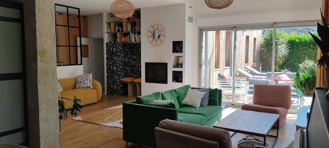 Location de vacances pour 8 personnes, avec piscine ainsi que terrasse et jardin à Blanquefort - 4