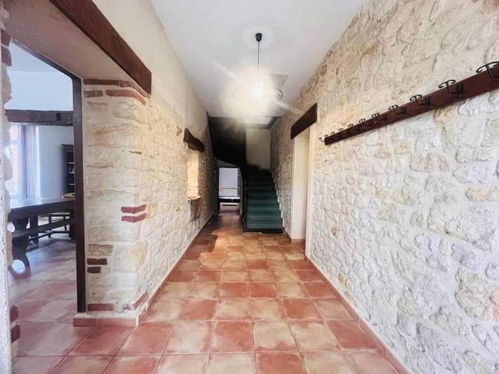 Location de vacances pour 15 personnes, avec jardin ainsi que piscine et jacuzzi à Fréjairolles - 4