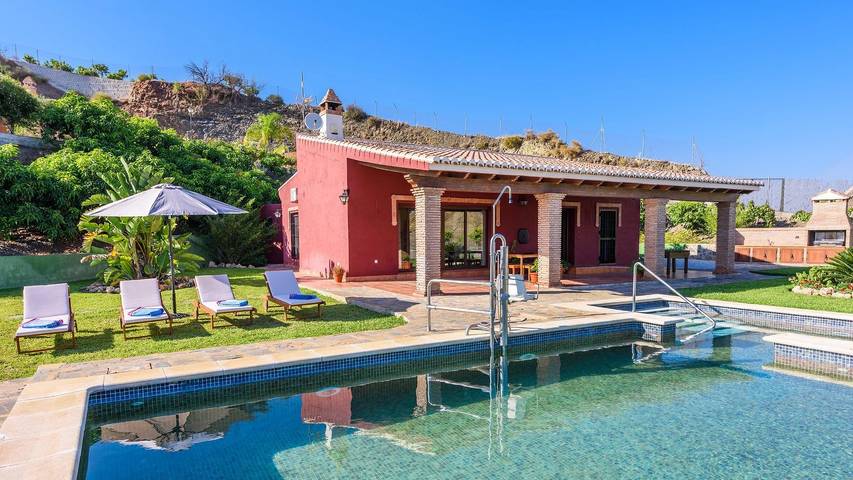 Chalet para 6 personas, con piscina, Se admiten mascotas en Axarquía - 2