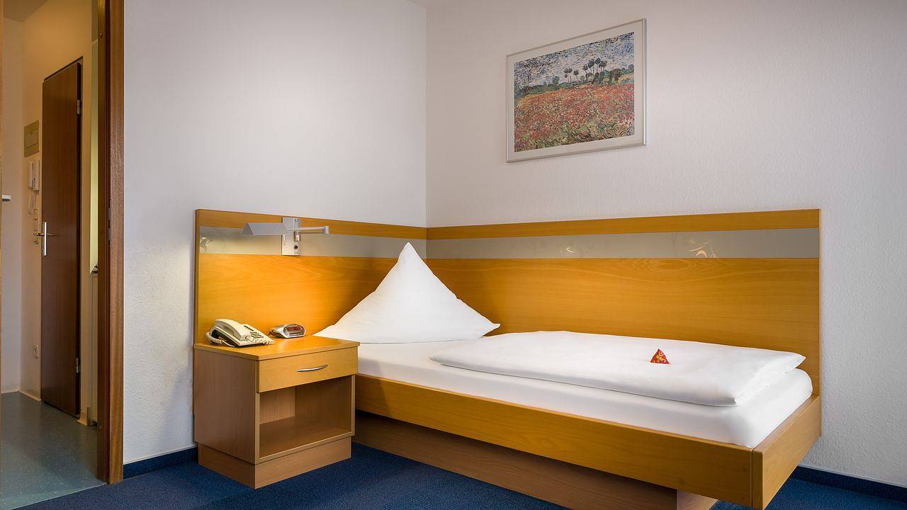 Ganze Ferienwohnung, Ferienwohnung für 1 Person (15 m²) in Karlsruhe in Karlsruhe, Rheinebene