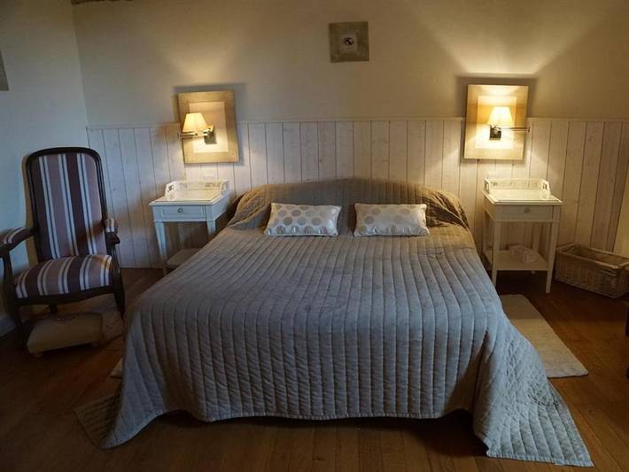 Gîte pour 2 personnes, avec vue ainsi que piscine et jardin à Saint-Genès-de-Castillon - 3