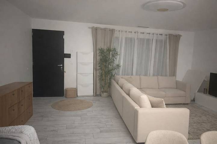 Villa moderne avec grande piscine hors-sol privée – 3 chambres in Vacqueyras, Vaucluse