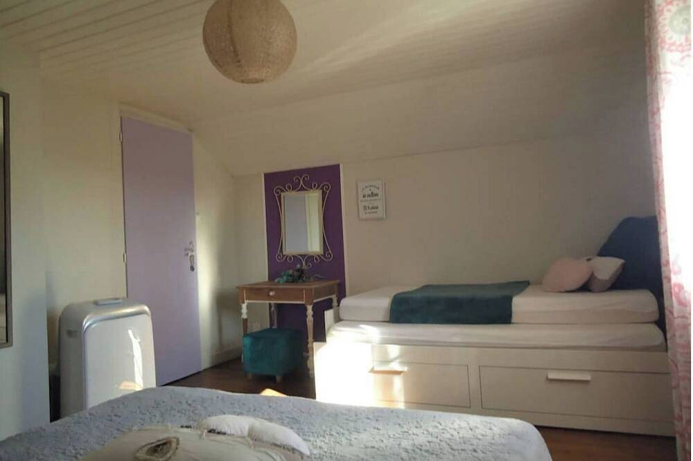 Old railway station and lake 500m away for a successful stay in Sigournais, La Roche-sur-Yon und Umgebung