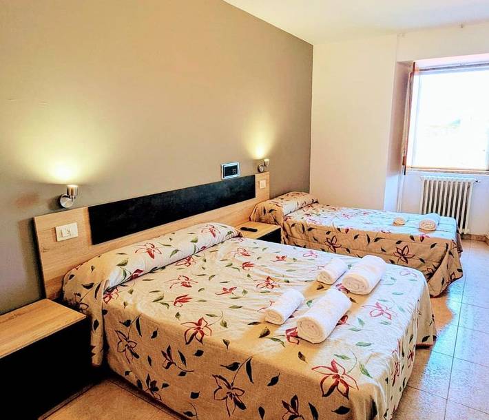 Maison d’hôte pour 3 personnes, avec vue ainsi que terrasse et jardin à Saint-Jacques-de-Compostelle - 2