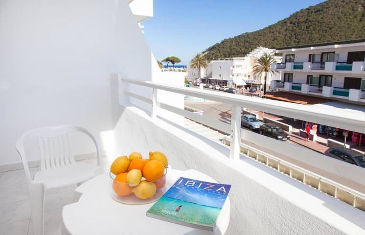 Gîte pour 4 personnes, avec piscine et terrasse à Cala Llonga - 4