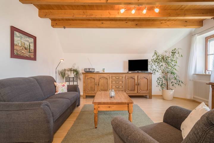 Ganze Wohnung, Ferienwohnung "Ursula Hiemer 1" mit Blick auf den See und die Berge und WLAN in Kressbronn am Bodensee - Gattnau, Kressbronn am Bodensee