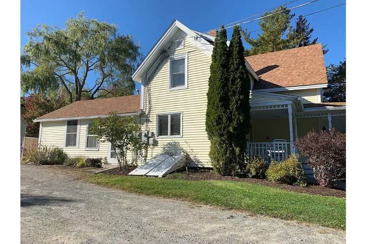 Vacation rental for 2 people, with yard in Acadia National Park