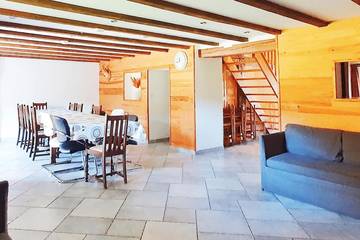 Location de vacances pour 17 personnes, avec jardin, animaux acceptés à La Chapelle-devant-Bruyères