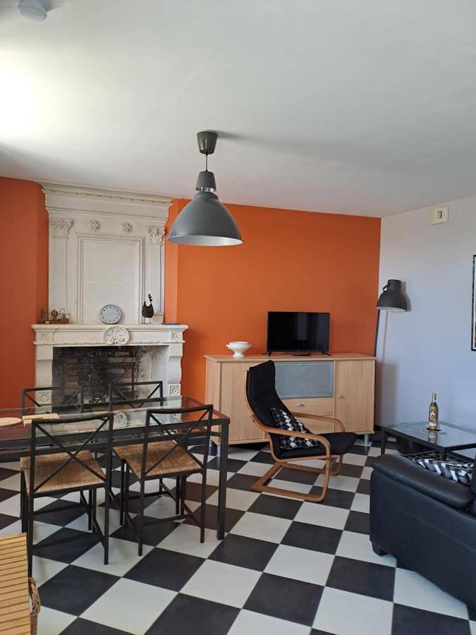 Location de vacances pour 5 personnes, avec jardin et vue, adapté aux familles à Ozillac - 4