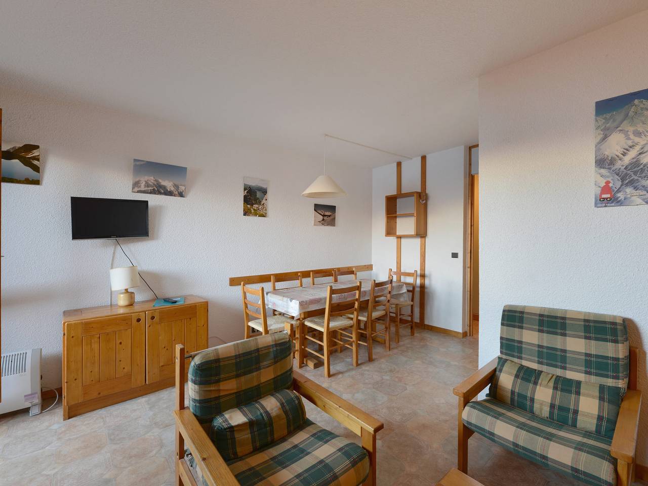 Ganze Wohnung, Renovierte 2-Zimmer-Wohnung mit Balkon und Skischließfach in Montchavin in Bellentre, La Plagne-Tarentaise