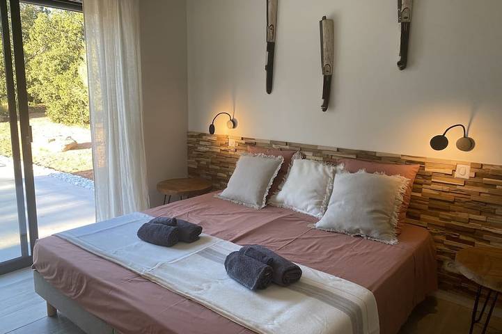 Superbe villa de plain-pied, deco tendancePROMO Speciale Juin 10 % in Lecci, Arrondissement de Sartène