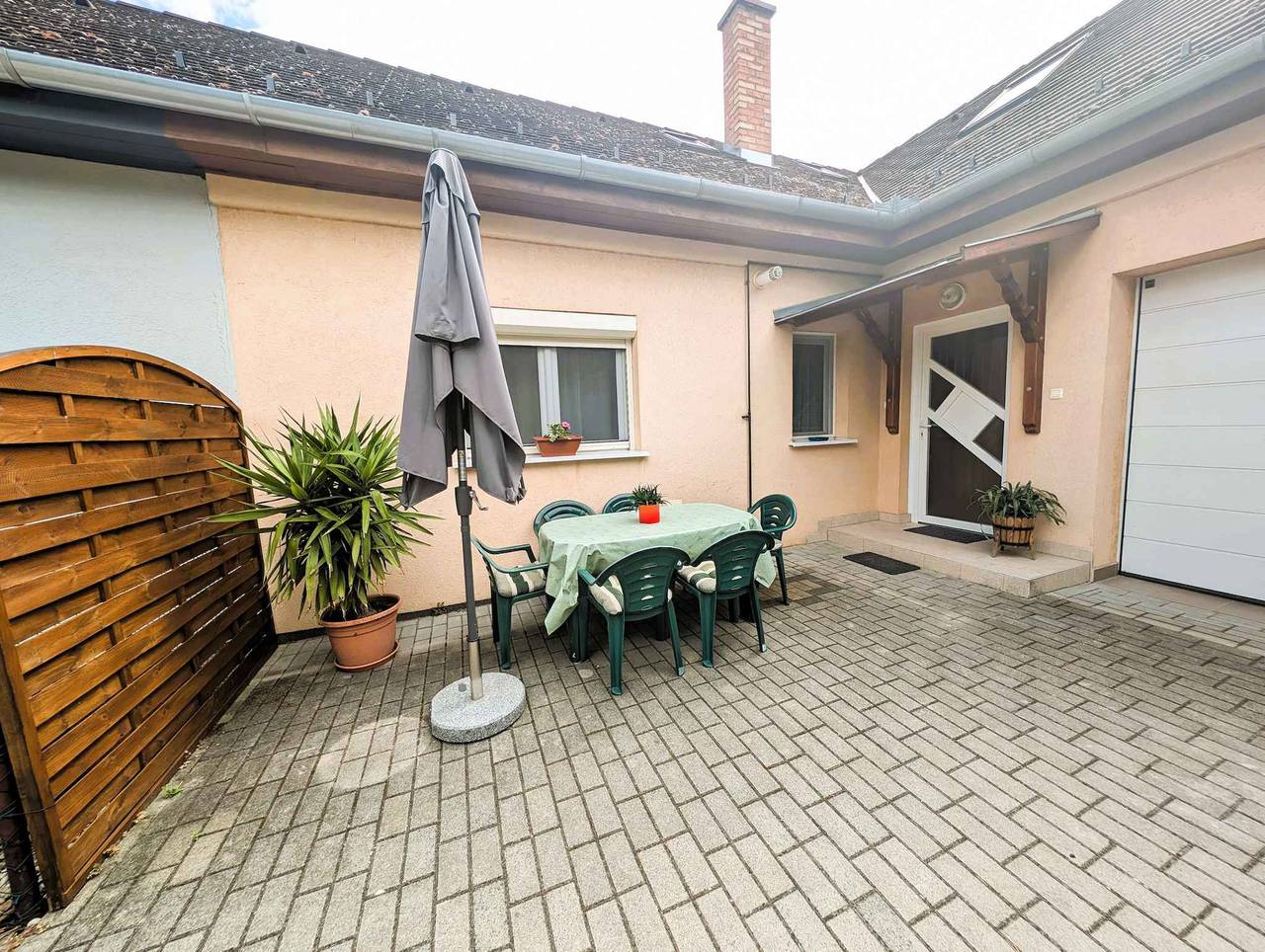 Ganze Ferienwohnung, Ferienwohnung mit Internet in einer ruhige Lage  in Zamardi, Siófok und Umgebung
