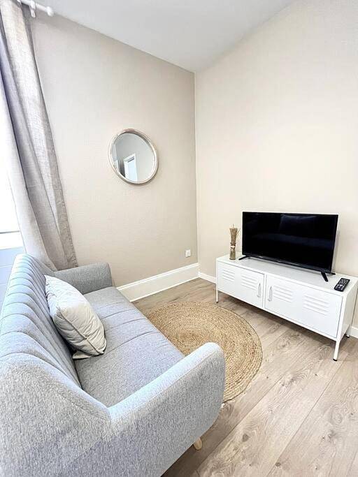 Appartement entier, One-Bedroom Apartment in Bourg-de-Péage, Région de Valence